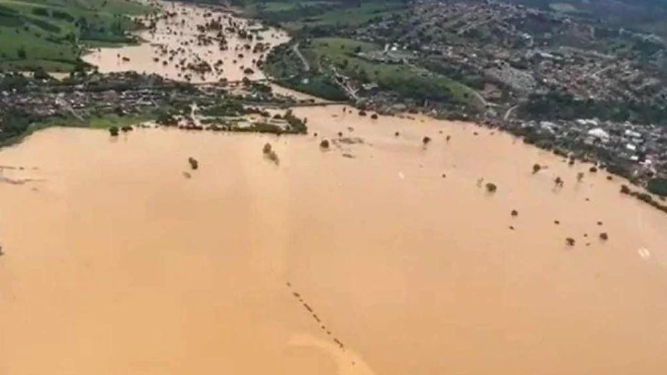Jovem de 19 anos é a vigésima primeira vítima das enchentes na Bahia