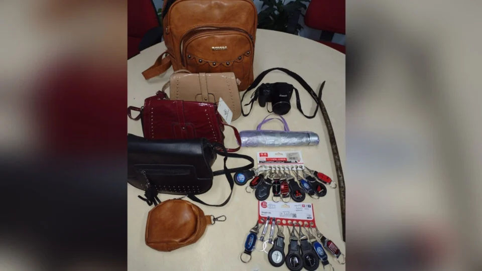 Dupla é presa por furto em loja na Zona Leste de Manaus