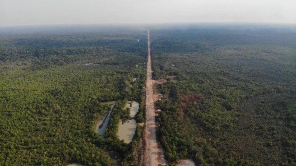 BR-319 recebe licença para execução de obras em 52 Km da rodovia