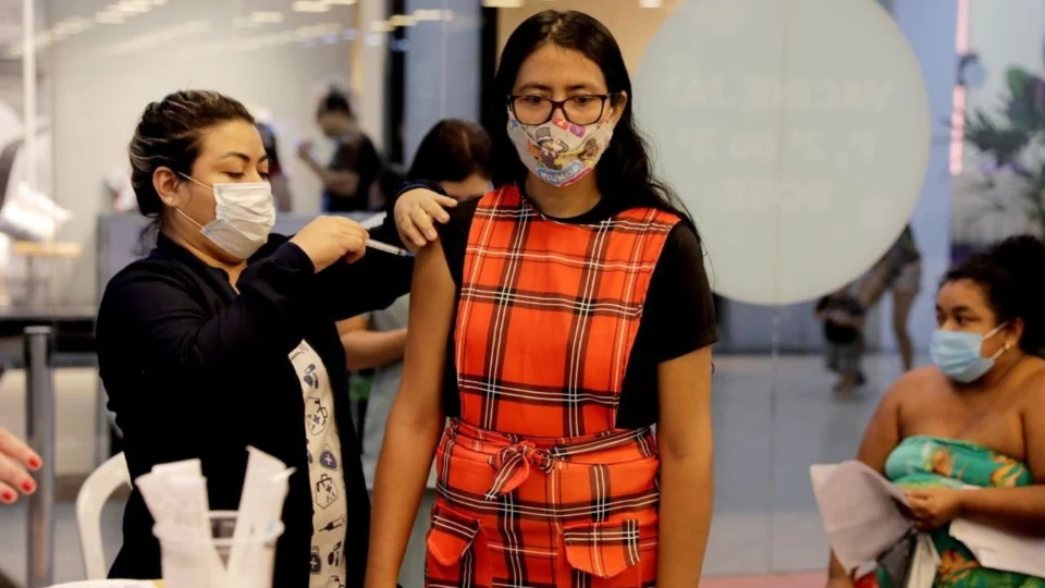 Vacinação retorna aos shoppings de Manaus nesta quinta-feira
