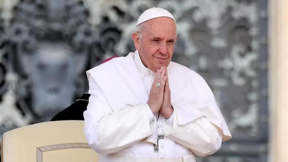 Papa Francisco agradece ao trabalho de jornalistas ao ajudar a mostrar escândalos na Igreja