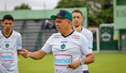 Técnico do Manaus FC fala sobre calendário cheio, metas e objetivos traçados para 2022