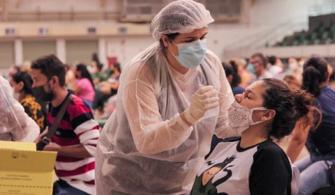 Mais de 30 mil testes para Covid-19 foram feitos na rede pública nos primeiros 14 dias do mês, em Manaus
