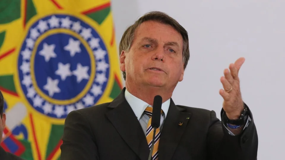 Bolsonaro pede impeachment de Alexandre de Moraes ao Senado