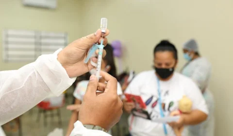Confira os 51 pontos de vacinação contra Covid disponíveis em Manaus nesta segunda-feira