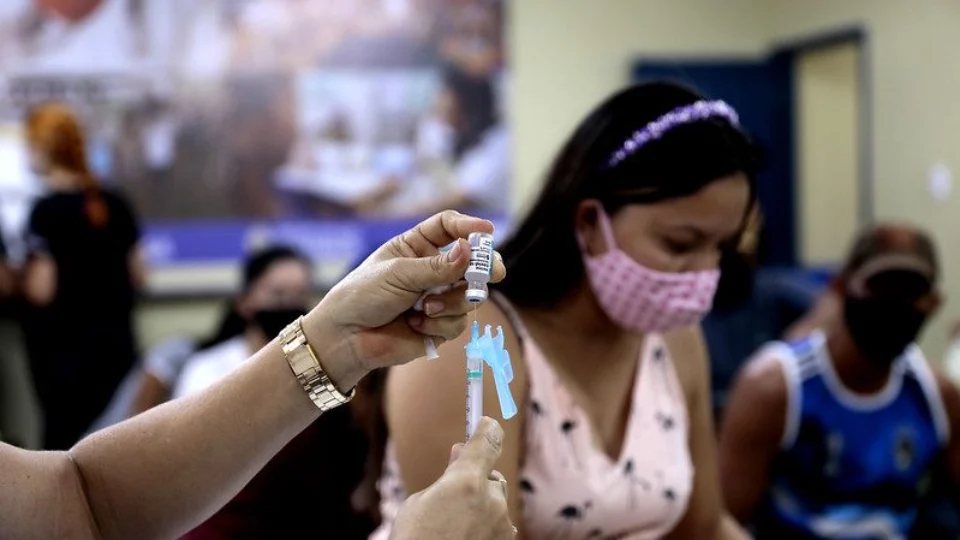 Manaus tem 27 pontos de vacinação contra a Covid-19 nesta segunda