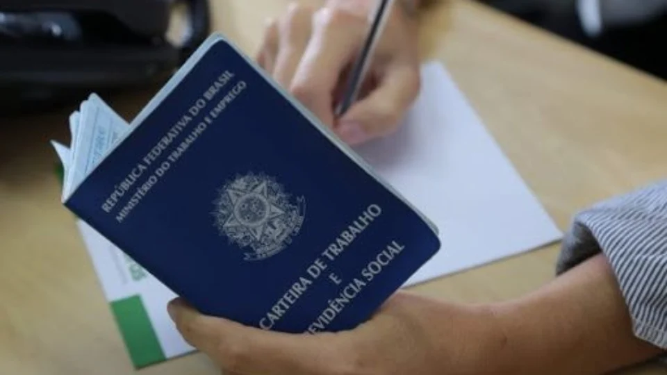 Sine Manaus oferta 375 vagas de emprego nesta terça