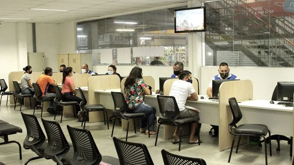 Sine Manaus e AM ofertam 304 vagas de emprego para esta segunda-feira