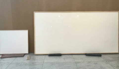 Artista ganha R$ 450 mil para recriar obras de arte e entrega telas em branco na Dinamarca