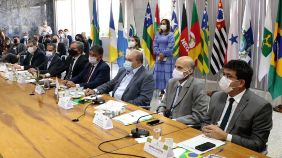 Crise institucional: governadores querem encontro com Bolsonaro