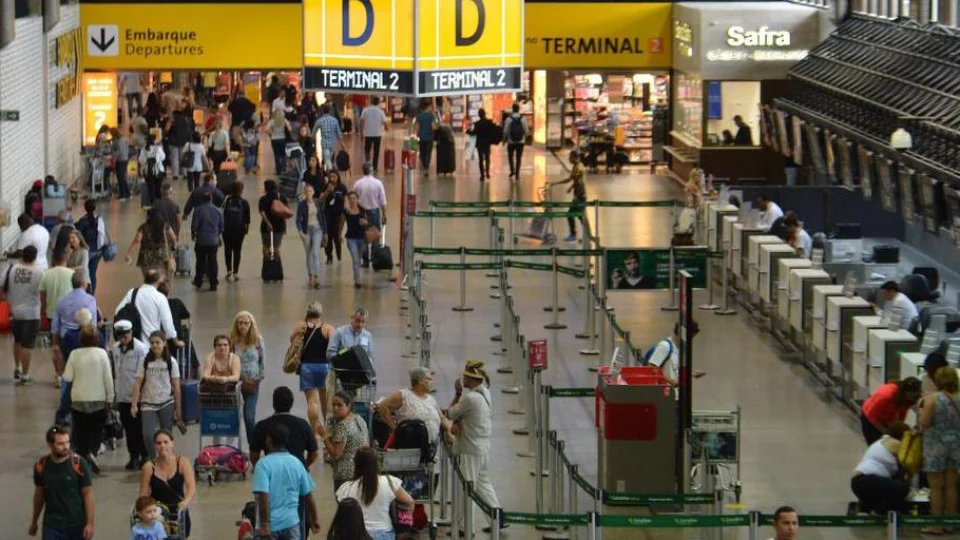 Em São Paulo, brasileiro que veio da África do Sul é testado positivo para Covid-19