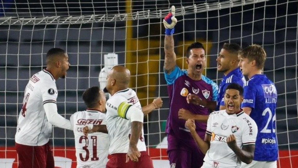 Flu vence de virada Millonarios e só precisa de empate para avançar na Libertadores