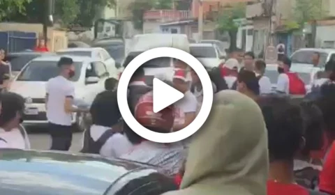 VÍDEO: Veja o início do confroto entre adolescentes que resultou em um morto e dois feridos em frente escola na ZL de Manaus