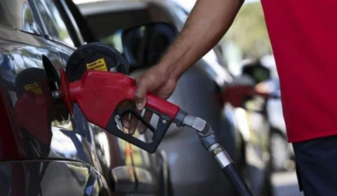 ANP afirma que consumidor já paga mais de R$ 7 por gasolina