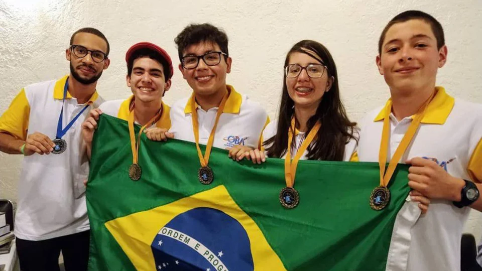Amazonense fez parte da equipe brasileira que conquistou cinco ouros em olimpíada de astronomia e astronáutica no Peru
