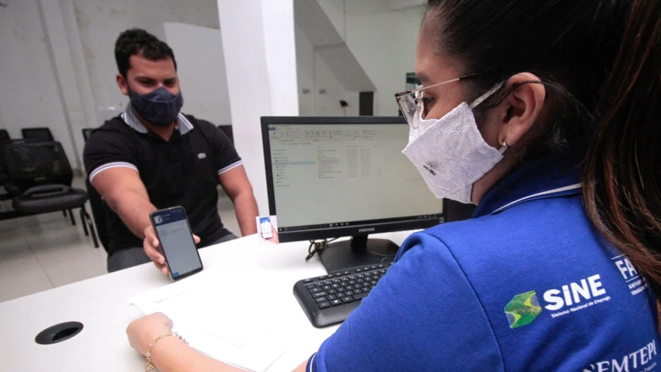 Sine Manaus e AM ofertam 237 vagas de emprego nesta segunda-feira