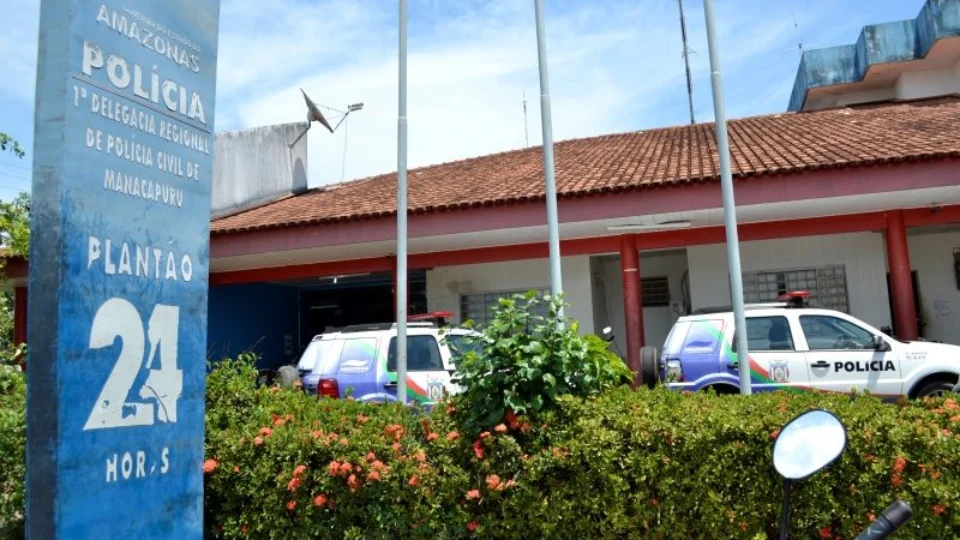 Jovem é preso em flagrante após ameaçar atear fogo na casa dos pais, no interior do Amazonas