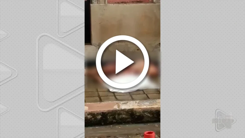 VÍDEO: corpo esquartejado é encontrado dentro de coletor de lixo no Centro de Manaus