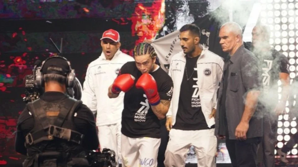 Empate coroa luta entre Whindersson Nunes e Popó em Balneário Camburiú