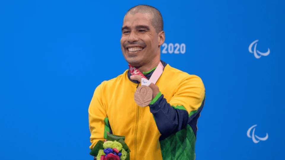 Atleta Daniel Dias se aposenta após 16 anos e 27 medalhas em Jogos Paralímpicos