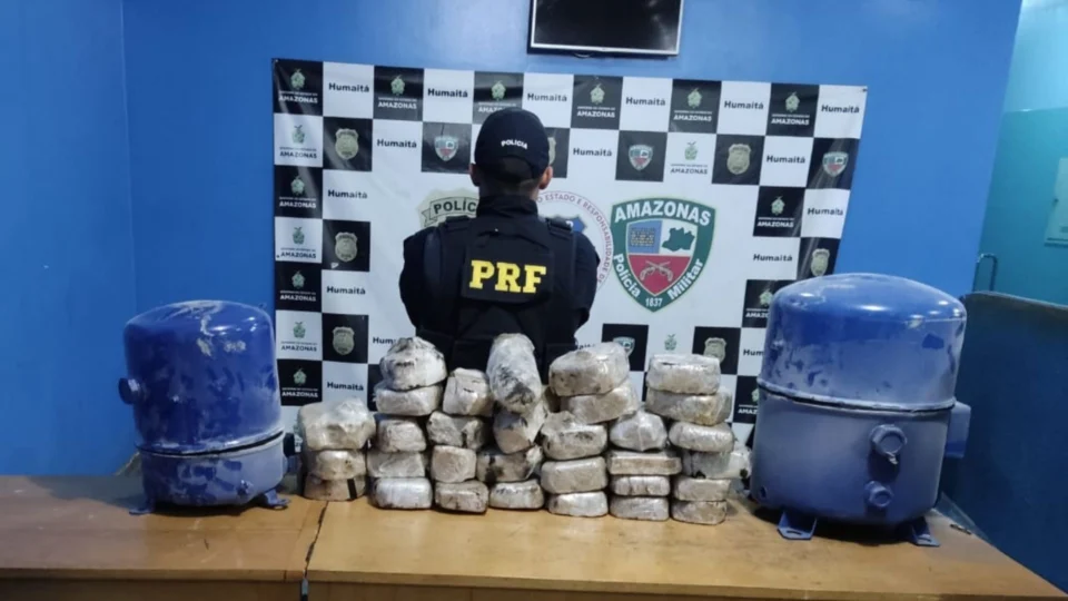 PRF apreende mais de 30 kg de cocaína dentro de compressores de refrigeração em Humaitá-AM