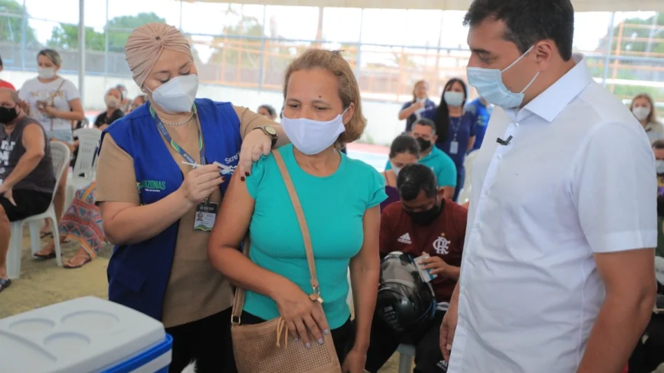 A partir de quinta-feira, 16 supermercados de Manaus terão postos de vacinação contra Covid-19