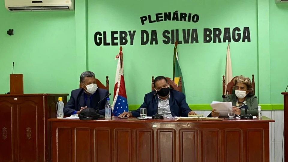 Vereadores de Careiro da Várzea, no AM, ganham reajuste de R$ 2,5 mil nos salários