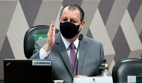 Após críticas, presidente da CPI da Covid limita acesso a arquivos sigilosos