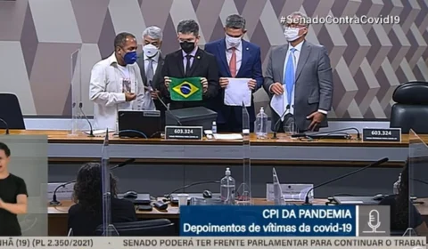 Em meio a emoção e lágrimas, familiares de vítimas da Covid relatam suas histórias, na CPI da Pandemia