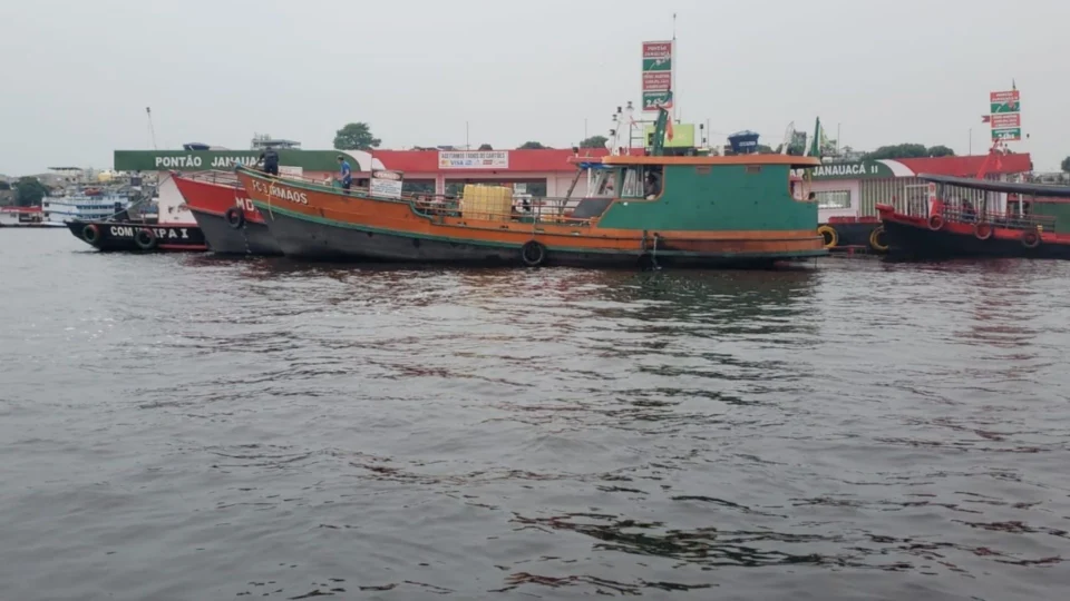 Polícia prende suspeito de roubo de combustível na Feira Manaus Moderna