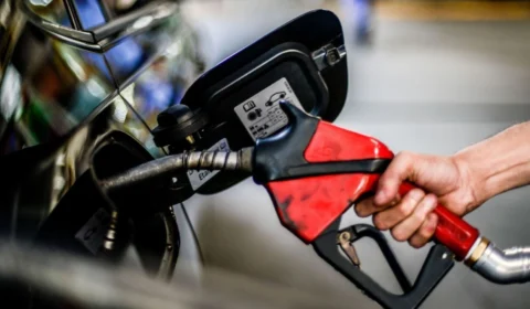 Preço da gasolina sobe 4,85% a partir de quarta-feira