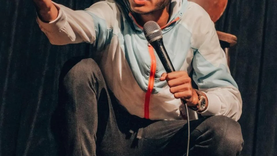 VACINA PREMIADA: está disponível resultado do sorteio para show de humor com Leandro Leitte