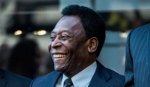 Pelé está internado há quase uma semana, após realizar exames de rotina