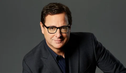 Morre aos 65 anos, Bob Saget, ator de ‘Três é demais’
