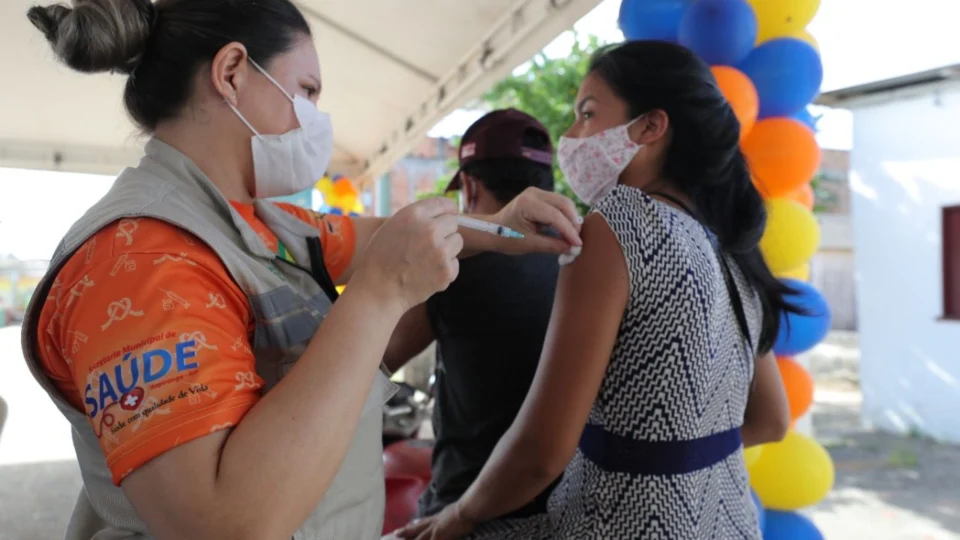 Amazonas registra três mortes e 765 novos casos da Covid-19, confirma FVS-RCP