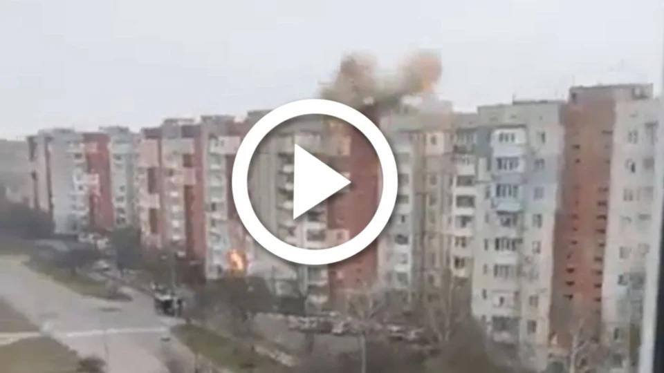 VÍDEO: tropas russa atacam prédio em Kherson e cercam a cidade ucraniana