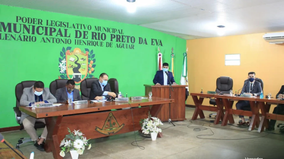 No AM, Câmara de Rio Preto da Eva vai gastar mais de R$ 662 mil com gasolina; parlamento tem 13 vereadores
