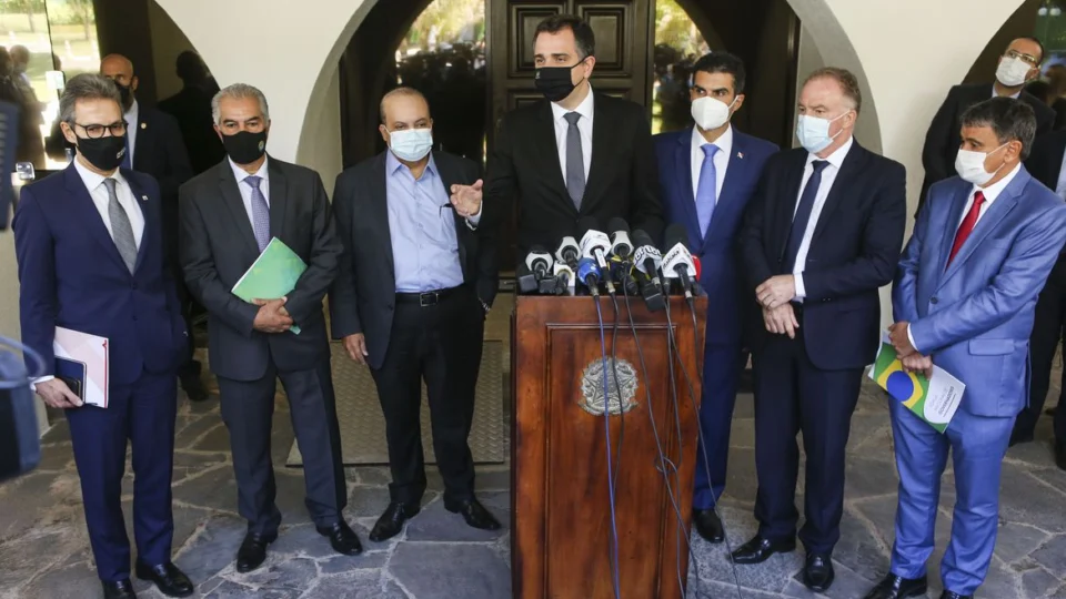 Governadores e Pacheco se reúnem para discutir defesa da democracia