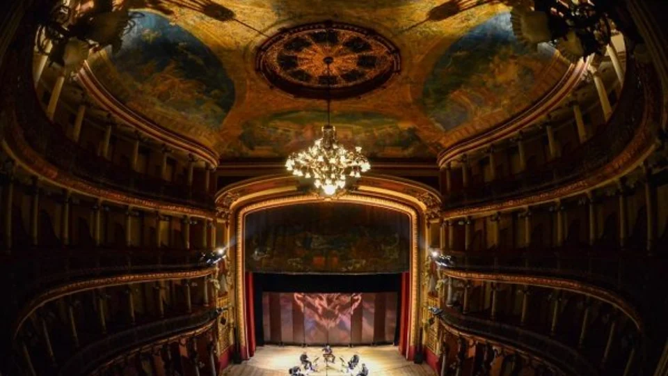 Teatro Amazonas tem programação especial com jazz, dança e festival de curtas para segunda quinzena de março