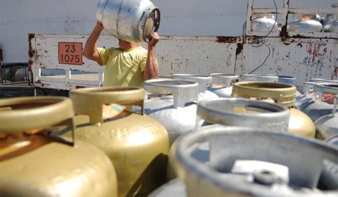 Decreto que regulamenta  ‘Auxílio Gás’ é publicado nesta sexta-feira