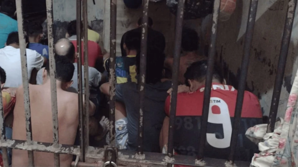 No AM, Justiça determina interdição de celas em delegacia de P. Figueiredo