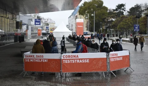 Covid-19: Áustria se tornará primeiro país da Europa a ter vacinação obrigatória