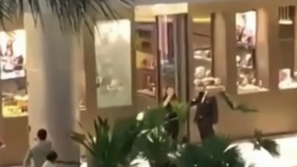 Vendedora é morta com tiro em assalto a joalheria no Shopping Iguatemi de Fortaleza