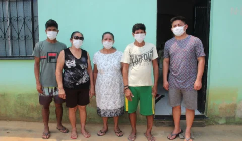 Idosa reencontra família depois de 40 anos, no AM