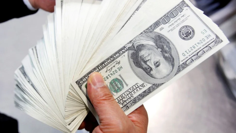 Governo Federal sanciona projeto que autoriza abertura de contas em moeda estrangeira