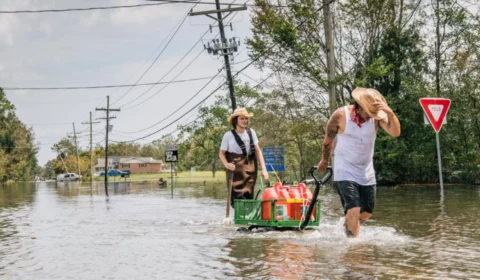 Furacão Ida: moradores do estado da Louisiana podem ficar um mês sem energia