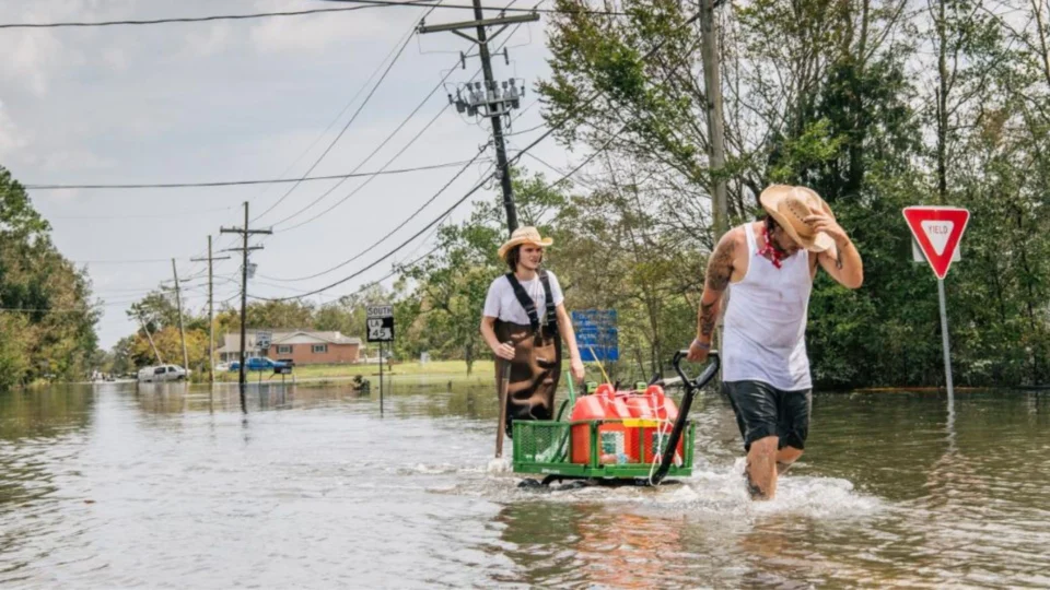 Furacão Ida: moradores do estado da Louisiana podem ficar um mês sem energia