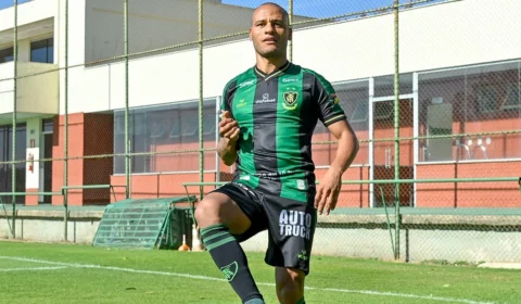 Lateral do América/MG acredita que time terá mais chances na Libertadores jogando fora de casa