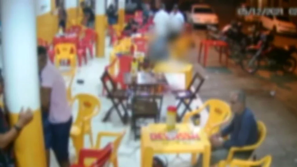 VÍDEO: Homem é executado a tiros em um bar de Ji-Paraná, Rondônia