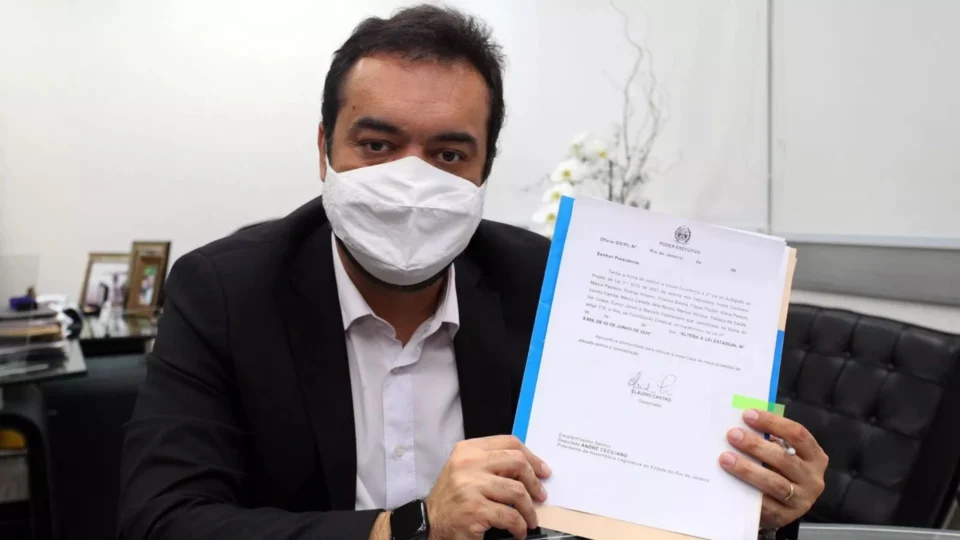 Governo do RJ sanciona lei que flexibiliza uso de máscaras em locais abertos